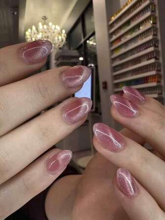 Mejora instantáneamente tu apariencia con 24 uñas postizas cortas de estética rosa con puntas de ojo de gato de cristal, que se ajustan perfectamente a las uñas acrílicas falsas. Incluye 1 pegamento de gel y 1 lima de uñas. Uñas rojas para mujeres y niñas para uso diario, estudio y fiesta.
