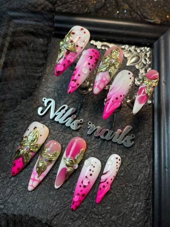 10件套尖头美甲贴片，粉白美甲，白色法式，玫瑰红扎染，手绘几何图案&棕色圆点&金属花朵&3D立体水滴，3D立体钻石美甲配件，Y2K风格可佩戴美甲套装，适合女性日常佩戴及派对场合（内含：一片果冻胶和一条摩擦条）美甲用品