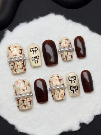 Set de 10 uñas acrílicas de prensa a mano, uñas cuadradas medianas, uñas de ojo de gato doradas, decoración con estampado de lazo, adecuadas para uñas de otoño e invierno, uñas postizas desmontables, suministros para uñas y arte de uñas, adecuadas para fiestas, bailes, uso diario, fiestas de estudiantes, cosplay, de presión y reutilizables, con pegamento de gelatina y lima de uñas, suministros de uñas DIY