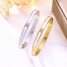 1 pieza Pulsera de acero inoxidable para mujer, color dorado/plateado con diseño de concha incrustada de rhinestone, brazalete minimalista y de moda con cierre, mejor regalo para la madre, adecuado para viajar - forma de huevo - Ver 15