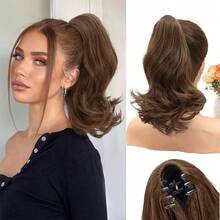 黑色棕色12英寸短款波浪卷马尾夹式接发，适合女性，自然卷曲，层次分明，适合短而稀疏的头发，合成假发 - 彩色 - 查看 10