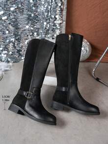 2025秋冬季完美搭配开衫的女士真皮紧身靴，时尚休闲，可搭配开衫、毛衣，黑色靴子，大码女靴