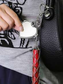 新款不锈钢金色口红网状包包挂饰，时尚口红包挂件，钥匙扣配饰，女孩礼物，优雅口红装饰吊坠，蝴蝶结钥匙扣，青少年礼物，钥匙扣，包包挂饰，包包吊坠，包包配饰，链条包包挂饰，包包护身符，包包徽章，包包链条吊坠 - 彩色 - 查看 3