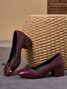 Mahogany Patent Two-Tone Textured Square Toe Bow Block Heel Pumps – 5cm - Redwood - View 5
