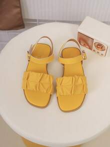 Children's Fashion Sandals. Summer New Style, Fashionable And Multi-Purpose Beach Sandals. Stylish And Versatile. - Yellow - View 3