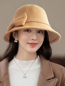 1顶新款秋冬百搭高顶帽，复古蝴蝶结高顶帽，优雅白色天鹅绒渔夫帽，时尚百搭，适合户外活动