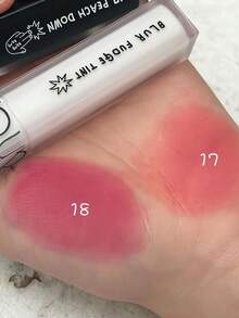 Rom&nd Romand BLUR FUDGE TINT 17 PEACH DOWN 唇釉，啞光唇釉，輕盈奶油質地，易於塗抹，持久顯色，高顯色度，不乾澀，絲絨順滑，啞光妝效，易於暈染，韓系彩妝，韓國化妝品，禮品套裝 - 17 PEACH DOWN - 查看 4