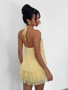 女士黄色低腰超短性感3D立体花卉吊带露背荷叶边迷你连衣裙，优雅时尚，适合日常通勤、派对、嘉年华、情人节、新年、海滩度假等夏季场合。 - 淡黃色 - 查看 3