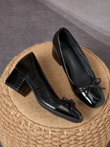 Black Patent Two-Tone Stone-Texture Square Toe Bow Block Heel Pumps – 5cm - Black - View 2