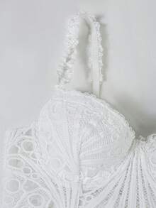 1 buah Atasan Bustier Pendek Bertekstur Transparan Berwarna Hijau Mint dengan Detail Renda Bunga dan Lubang-lubang, Cocok untuk Pemakaian Sehari-hari/Pesta/Pernikahan - Putih - View 7