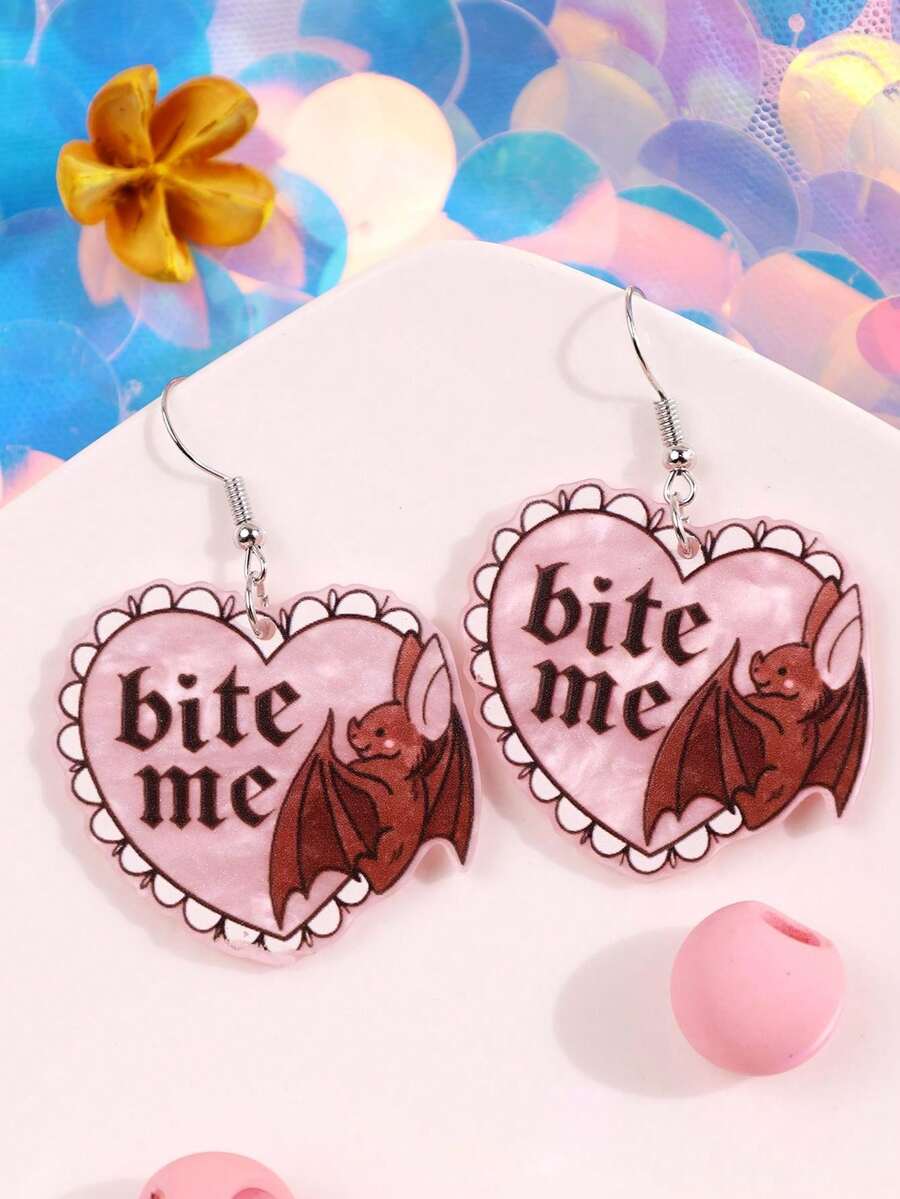 一对可爱时尚的Y2K卡哇伊独特“BITE ME”字母珠光心形亚克力吊坠耳环，适合日常、通勤、节日、派对等场合，女士饰品 - 彩色 - 查看 1