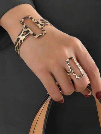 优雅性感开口手镯戒指套装，动物纹镂空几何铁艺饰品，女士款 - 无电镀，地球日配饰，日常佩戴及派对皆宜