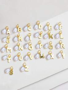 1件S925纯银淡水珍珠字母项链 - 26个字母 A-Z，女士款式 | 送给女友、妈妈和姐妹的贴心礼物 - 金色字母 - 查看 2