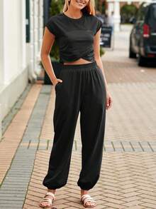 Fisoew Women Two Piece Thin Breathable Outfit Summer 2024 Y2K Loungewear Set Crop Top And Joggers Lightweight Tracksuit With Pockets Casual Streetwear - màu đen - Xem 1