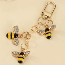1pc Unisex Alloy Drip Oil Bee Keychain, Fashion Rhinestone Bee Pendant Bag Charm - Multicolor - View 3