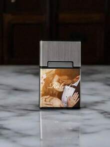 1pc Customized Metal Cigarette Case,Personalized Cigarette Case,Photo Or Portrait,Custom Text Name ,Slim Drawer Design Holds 20 Cigarettes, Elegant Compact Pocket Box, Gift For Boyfriend, Gift For Dad, Gift For Men, Father's Day Gift, Valentine's Day Gift, Mother's Day Gift, Gift For Grandpa, Birthday Gift For Him,Warm Ambience. - Multicolor - View 7