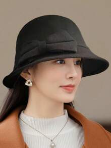 1顶新款秋冬百搭高顶帽，复古蝴蝶结高顶帽，优雅白色天鹅绒渔夫帽，时尚百搭，适合户外活动