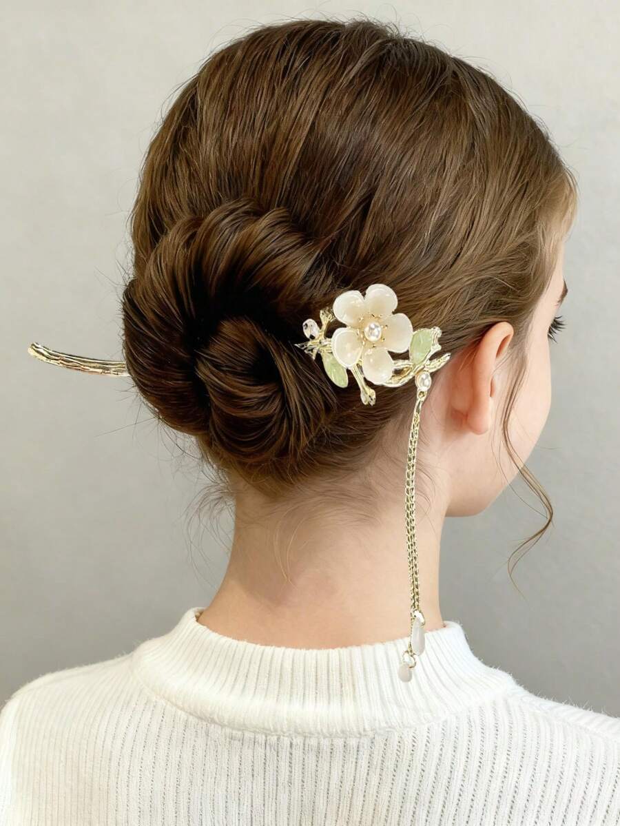 两款发簪：复古女孩发簪、带流苏和花朵的古董风格发簪、高端中式盘发发簪。 - 彩色 - 查看 1