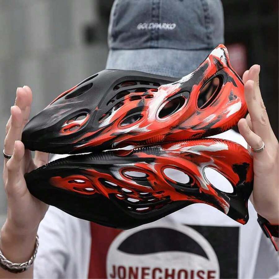 Foam Runner Shoes, Unisex Foam Runner Sneakers Pillow Cloud Shoes Non-Slip Lightweight Breathable Soft  Sandals - Ngụy trang màu đen - Xem 1