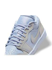 Air Jordan 1 Low WMNS 女款运动鞋 透气轻便 柔软缓震 多功能运动户外日常穿着 蓝紫色/米色 IM5129-010 - 藍紫色/米色 - 查看 7