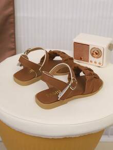Children's Fashion Sandals. Summer New Style, Fashionable And Multi-Purpose Beach Sandals. Stylish And Versatile. - Brown - View 7