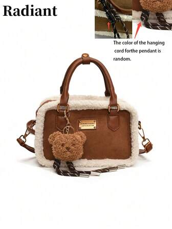 迷你复古女士手提包，时尚百搭，休闲单肩/斜挎包，采用麂皮和羊毛拼接设计，配有毛绒泰迪熊挂饰，适合日常通勤、购物、约会、外出以及作为礼物。（挂绳颜色随机）