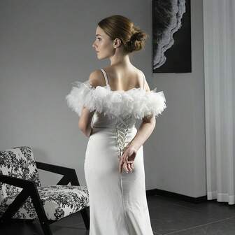 1pc Classic Short Shawl, Fluffy & Elegant Adjustable Bust Bandeau, Party & Bridal Accessory