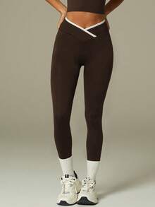 UONNOU 女士无袖上衣和紧身裤两件套运动服套装，采用蜜桃形提拉设计，收腰剪裁，面料柔软舒适，适合网球、高尔夫、羽毛球、球类运动、瑜伽、普拉提、轻度运动、健身房锻炼、跑步、户外休闲、通勤、工作、购物以及各种运动场合，时尚无缝运动服套装，四季皆宜。 - 棕色 - 查看 8