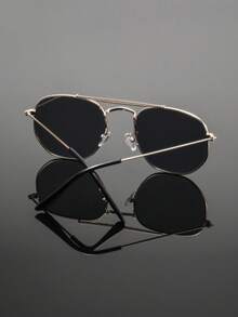 一副男士金属框圆形度假风优雅休闲时尚眼镜，适合骑行、驾驶、海岛度假、海滩、日光浴等场合。 - 彩色 - 查看 8