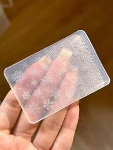 Snowflake Embossed Nail Art Mold, Delicate Snowflake Chain Star 3D Nail Art Decor Transparent Silicone Mold For Winter - Clear - View 3