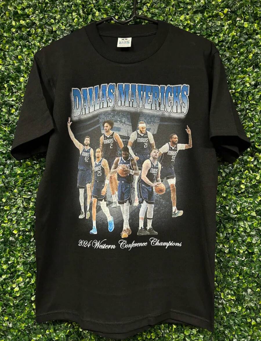 Vintage Inspired Dallas Mavericks Throwback T-Shirt_ Show Your Support For The Dallas Mavericks Luka Doncic  Mavs,Can Be Given As Gifts To Family Members-Men's Printed T-Shirt 220g, 100% Cotton, Round Neck Casual Men's Outdoor Short Sleeves, Retro Fashion Street Men's Short Sleeves, Daily Four Seasons Wear, Holiday- Dynamic Collage Short Sleeve Stylish Oversized Suitable For All Seasons Easy Care For Casual Business Occasions And Daily Life Plus Size Clothes - màu đen - Xem 1