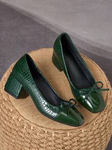 Dark Green Patent Two-Tone Stone-Texture Square Toe Bow Block Heel Pumps – 5cm - Dark Green - View 2