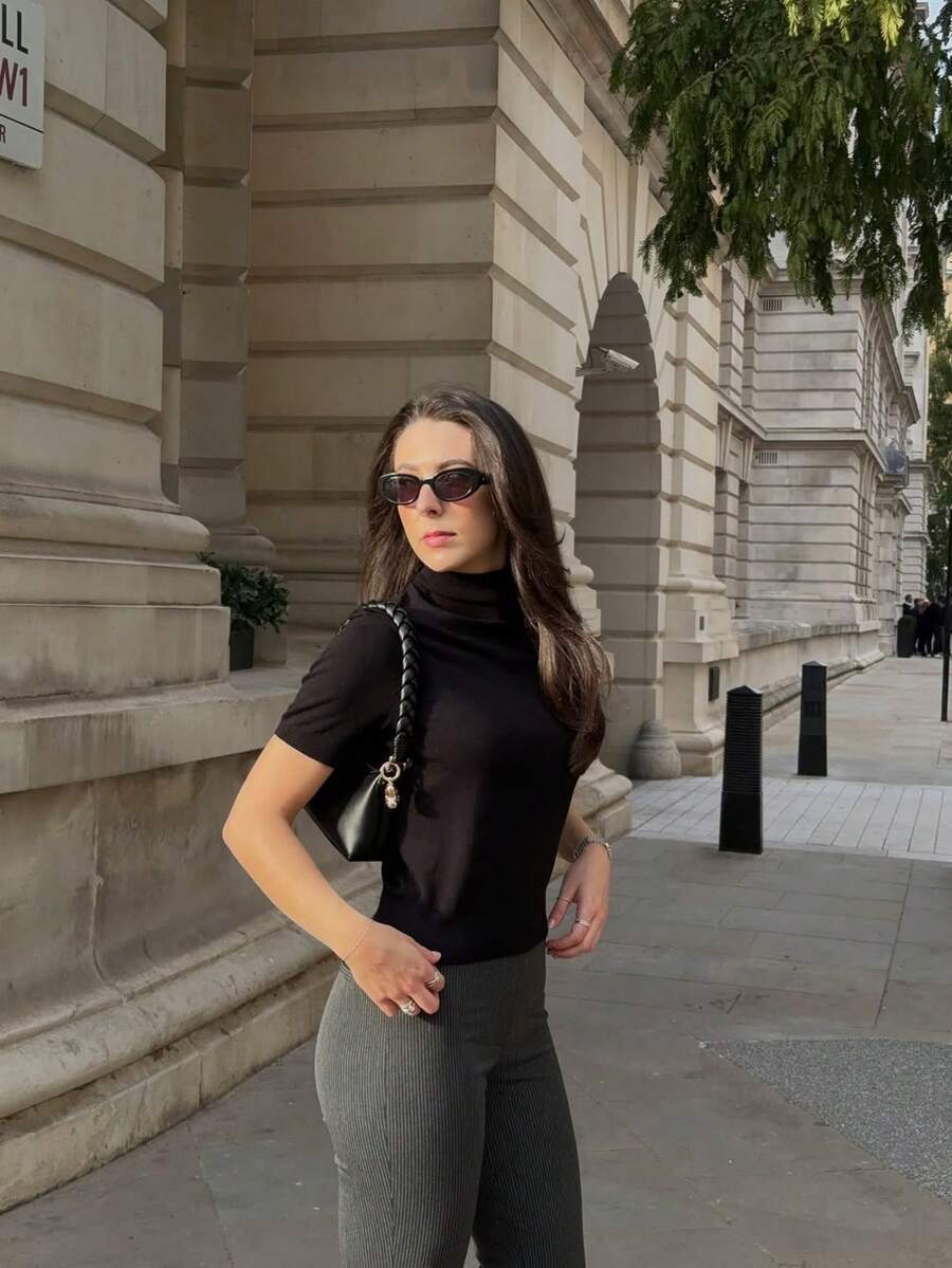 VIBEWAVE 基本款高领短袖针织毛衣 - 黑色 - 查看 1