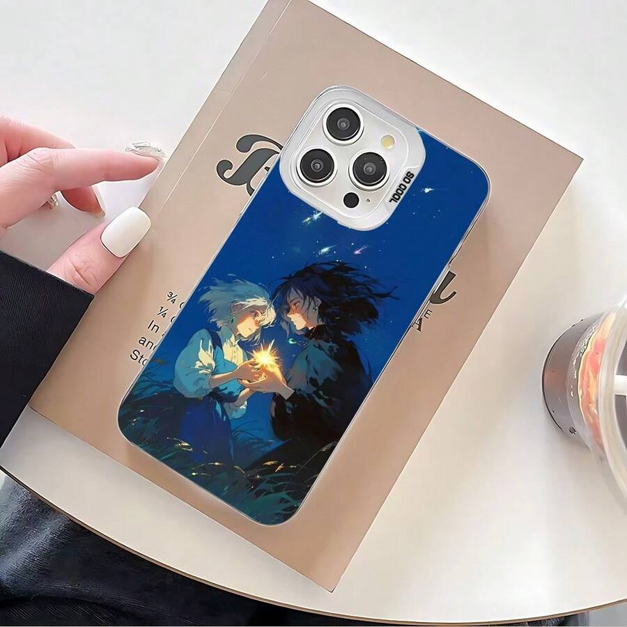 SamsungIn "", Howl y Sophie, con Howl inclinado y Sophie sosteniendo una llama mágica, crean una atmósfera romántica y de ensueño en el contexto de un cielo nocturno azul profundo.Funda de Teléfono de Cobertura Completa Funda Protectora Adecuada para iPhone 11/12/13/14/15/16 Serie Pro Max Funda Protectora, Regalo de Cumpleaños de Pareja Navidad San Valentín - Negro - Ver 1
