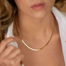 Chain Necklaces - Gold - View 6