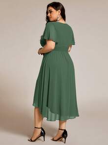Robe de demoiselle d'honneur verte en mousseline de soie à encolure ronde, manches courtes, ourlet asymétrique, coupe oversize, taille haute, convient pour les invités de mariage au printemps - Vert - Voir 3