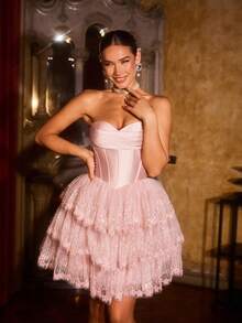 Faeriesty 优雅无肩带派对礼服，修身缎面上身（精致褶皱细节），多层薄纱裙摆（闪亮点缀和精致刺绣，营造蓬松梦幻效果），后背系带设计——是婚礼、鸡尾酒会、花园派对、慈善晚宴的理想之选。 - 粉色 - 查看 2