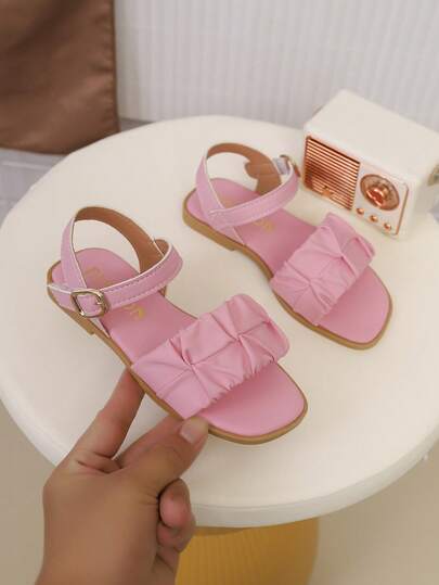 Kids' Fashion Slippers, New Summer Metal Buckle Decor Toe Design, Outdoor Wear-Resistant Anti-Slip Slippers, Fashionable & Versatile Beach Slippers