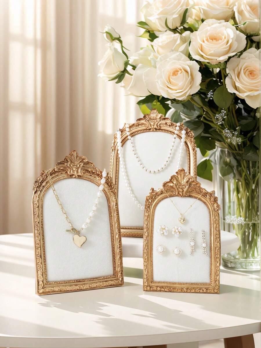 1个复古金色花卉拱形首饰展示架，树脂材质，多种尺寸可选，适用于项链、手链、耳环的展示和收纳，亦可作为房间装饰。