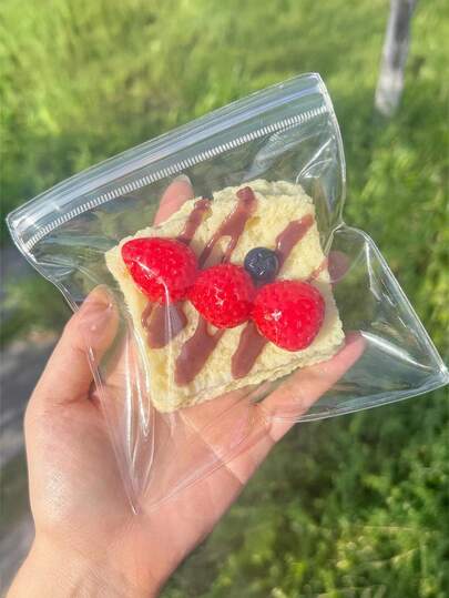 1个柔软可爱的草莓吐司造型挤压玩具，多层可拆卸设计，圣诞礼物，软萌玩具，解压玩具，Taba软萌玩具，斋月礼物，儿童指尖玩具，办公室和旅行减压玩具，适合儿童