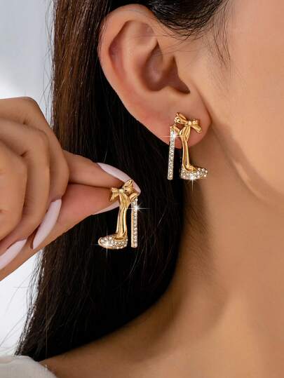 1对女士奢华高跟鞋耳环，金色水晶蝴蝶设计