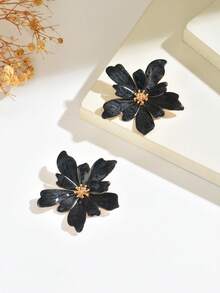1 Pair Bohemian Style Versatile Double-Layer Asymmetric 5-Petal Flower Drop Earrings, Fashionable Minimalist 3D Floral Earrings Suitable For Women's Daily, Vacation, Party Wear (Handmade, May Have Slight Glue Residue, Handwoven Randomly) - Black - View 3