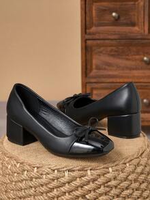 Black Patent Square Toe Bow Block Heel Pumps – 5cm - Black - View 1