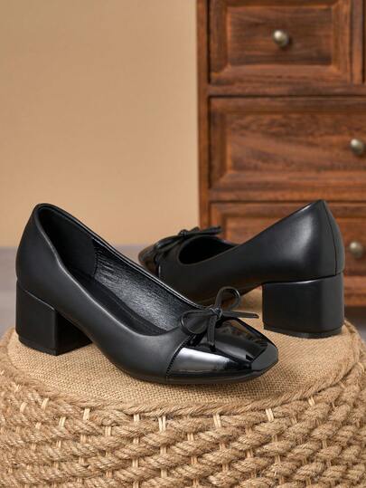 Black Patent Square Toe Bow Block Heel Pumps – 5cm