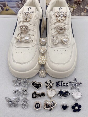 6PCS Luxury Golden Silvery Resin Butterfly Dollar Shoelaces Charms Accessories For Women Boots Sneakers Removable Bling Rhinestone Star Bowknot Shoe Laces Buckles DIY Decorations Personalized Artificial Faux Pearl Flower Heart Shaped Shoe Clips Ornaments Fit Lady Lace Up Shoes Christmas Halloween Valentine Birthday Festival Party Gifts (Shoes Not Included)