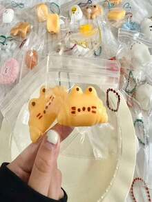 12 Pieces Of Food Kneading Bag PVC Pendant Decompression Toys, Each Individually Packaged, With A Wide Variety Of Different Foods, Can Release Suppressed Emotions Through Squeezing.
