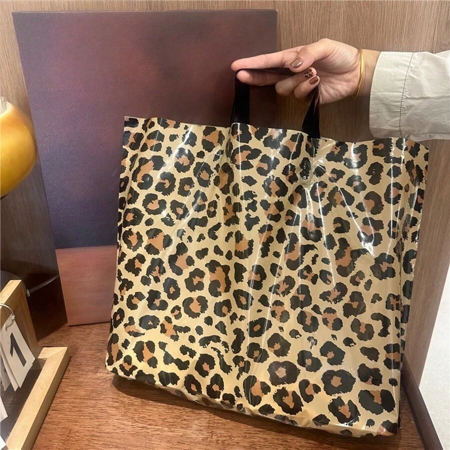 10个/50个装加厚塑料礼品手提袋，大容量便携礼品袋，豹纹高品质，尺寸：13.7 x 9.8 x 3.9英寸，适用于：服装店/礼品包装/日常购物/珠宝专卖店，简约图案大容量手提袋，适合：情人节、新年、婚礼、生日、派对礼物、感恩节、圣诞节