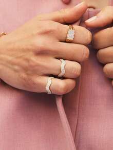 独特优雅的925纯银首饰，镶嵌圆形立方氧化锆，光滑波浪形多层戒指，专为女孩设计 - 鋯環 - 查看 5