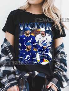 Victor Hedman Shirt, Tampa Bay Hockey Sweatshirt, Hockey Fan Shirt, Hedman T-Shirt, Bootleg Rap Tee, - 黑色 - 查看 1