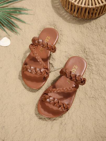 一双新款人字拖，儿童凉鞋，沙滩凉鞋，品牌凉鞋，时尚米色凉鞋，亮色凉鞋，波西米亚风凉鞋，舒适耐穿，手工编织鞋带